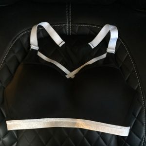 incredible lightweight max vs sports bra